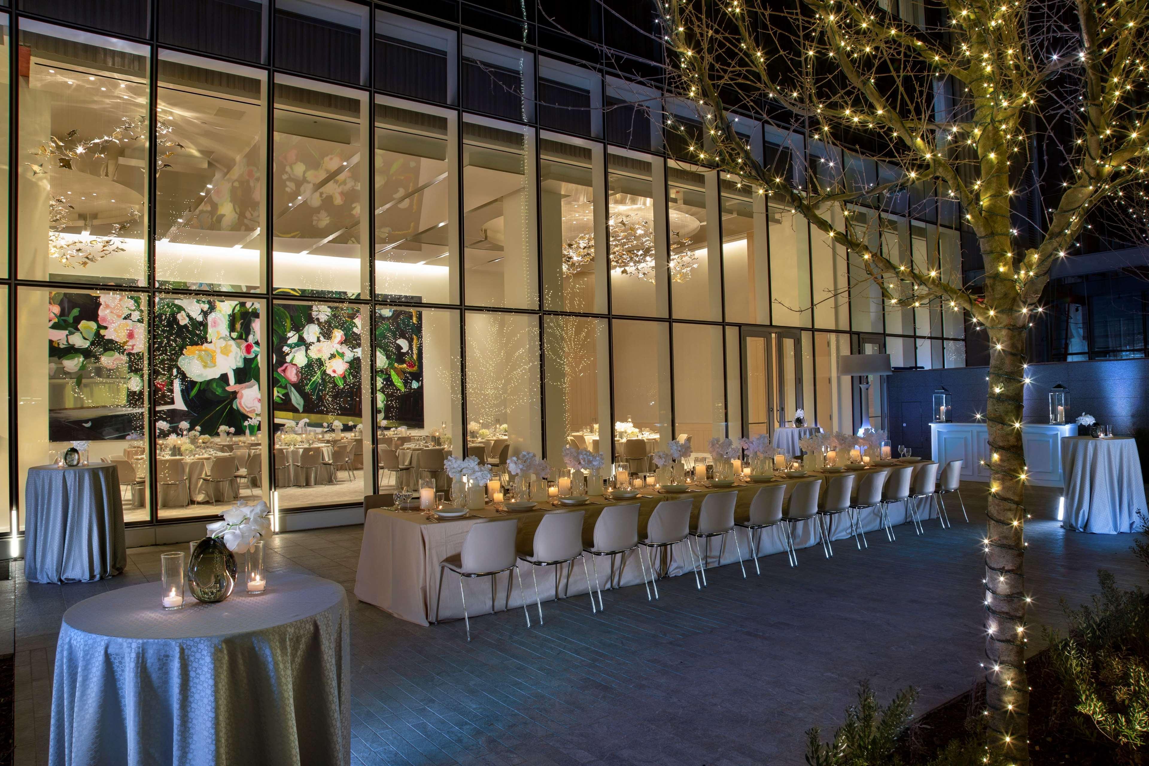 Hall Arts Hotel Dallas, Curio Collection By Hilton Exterior photo