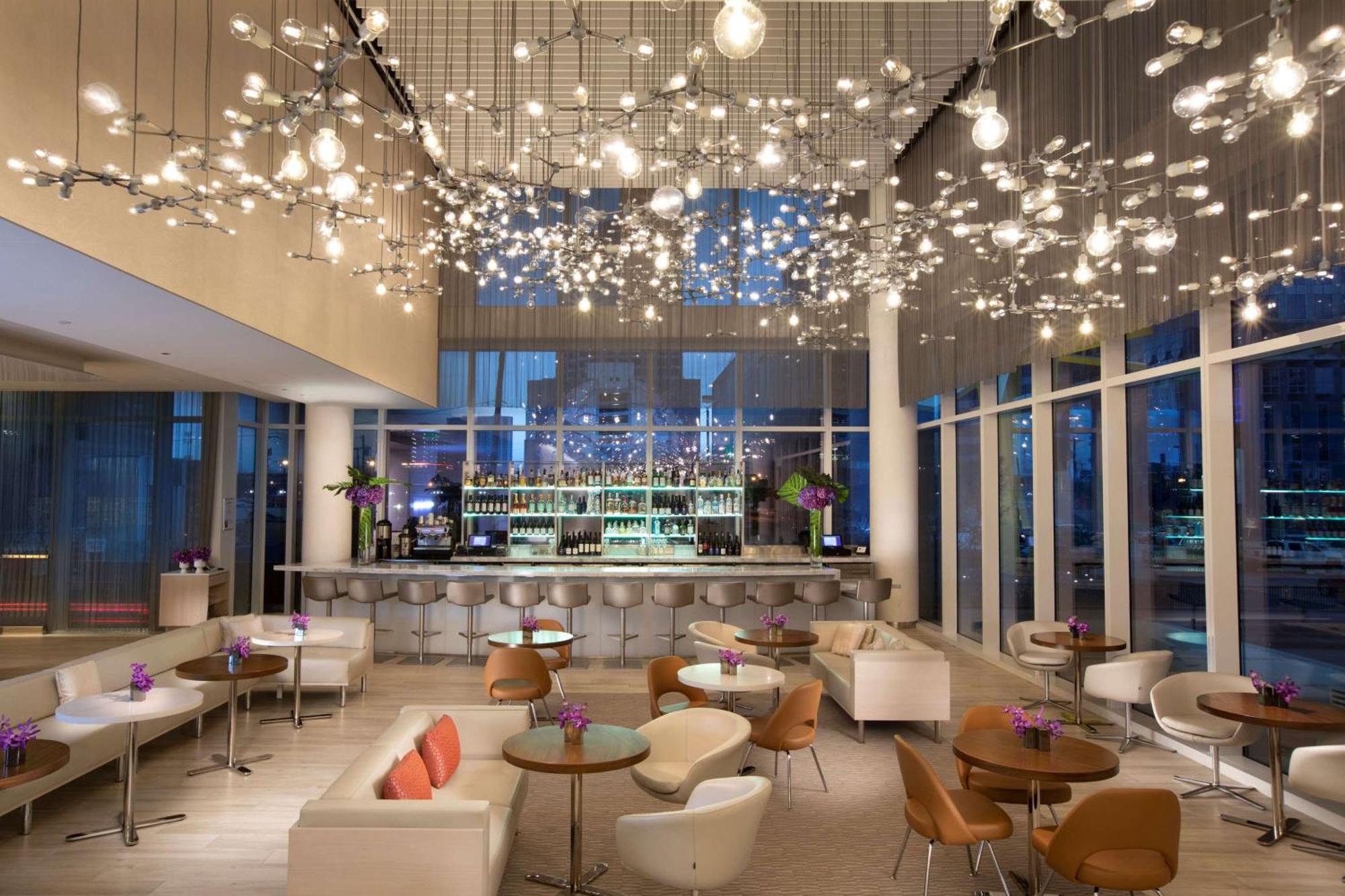 Hall Arts Hotel Dallas, Curio Collection By Hilton Exterior photo
