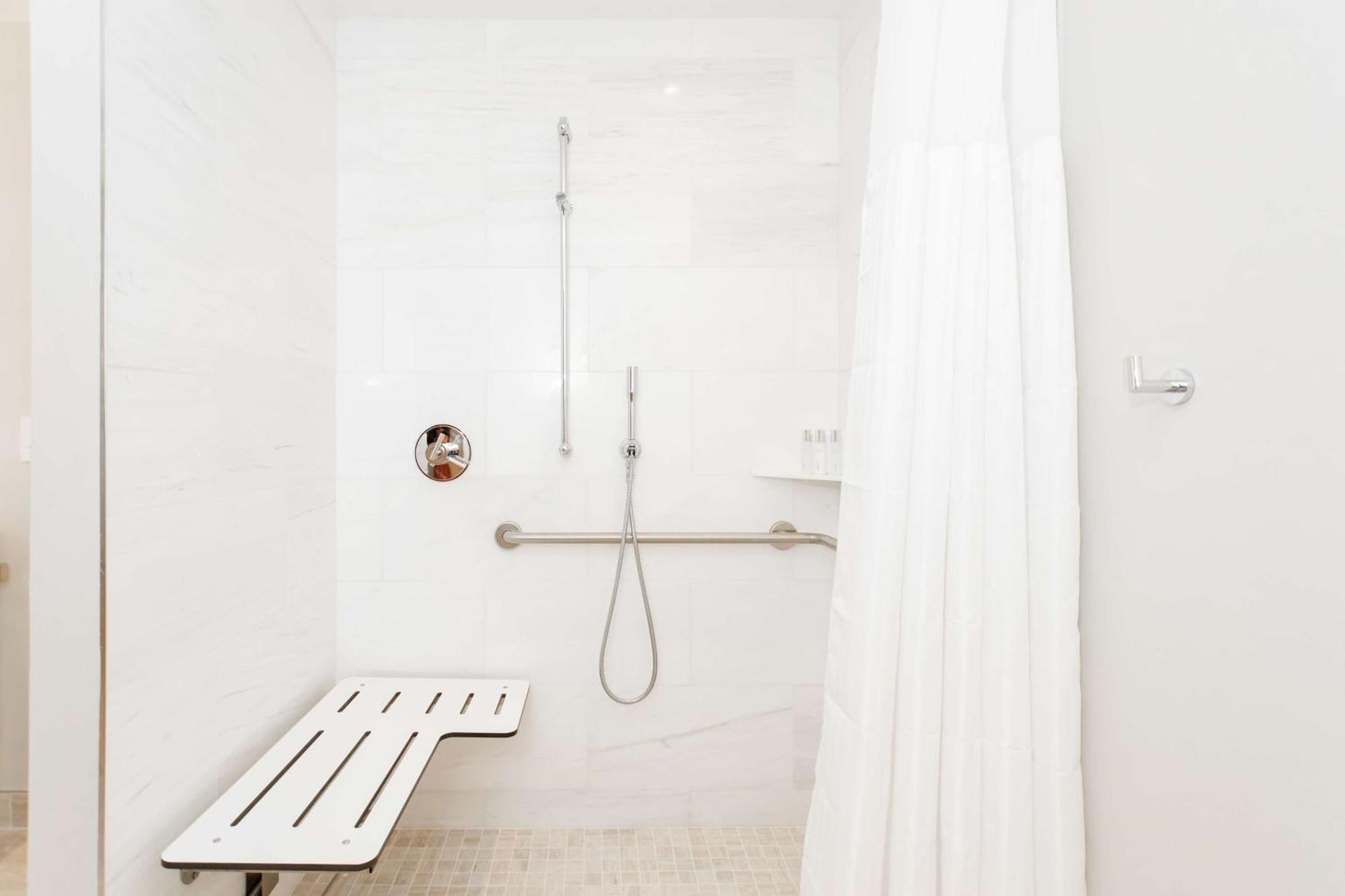 Hall Arts Hotel Dallas, Curio Collection By Hilton Exterior photo