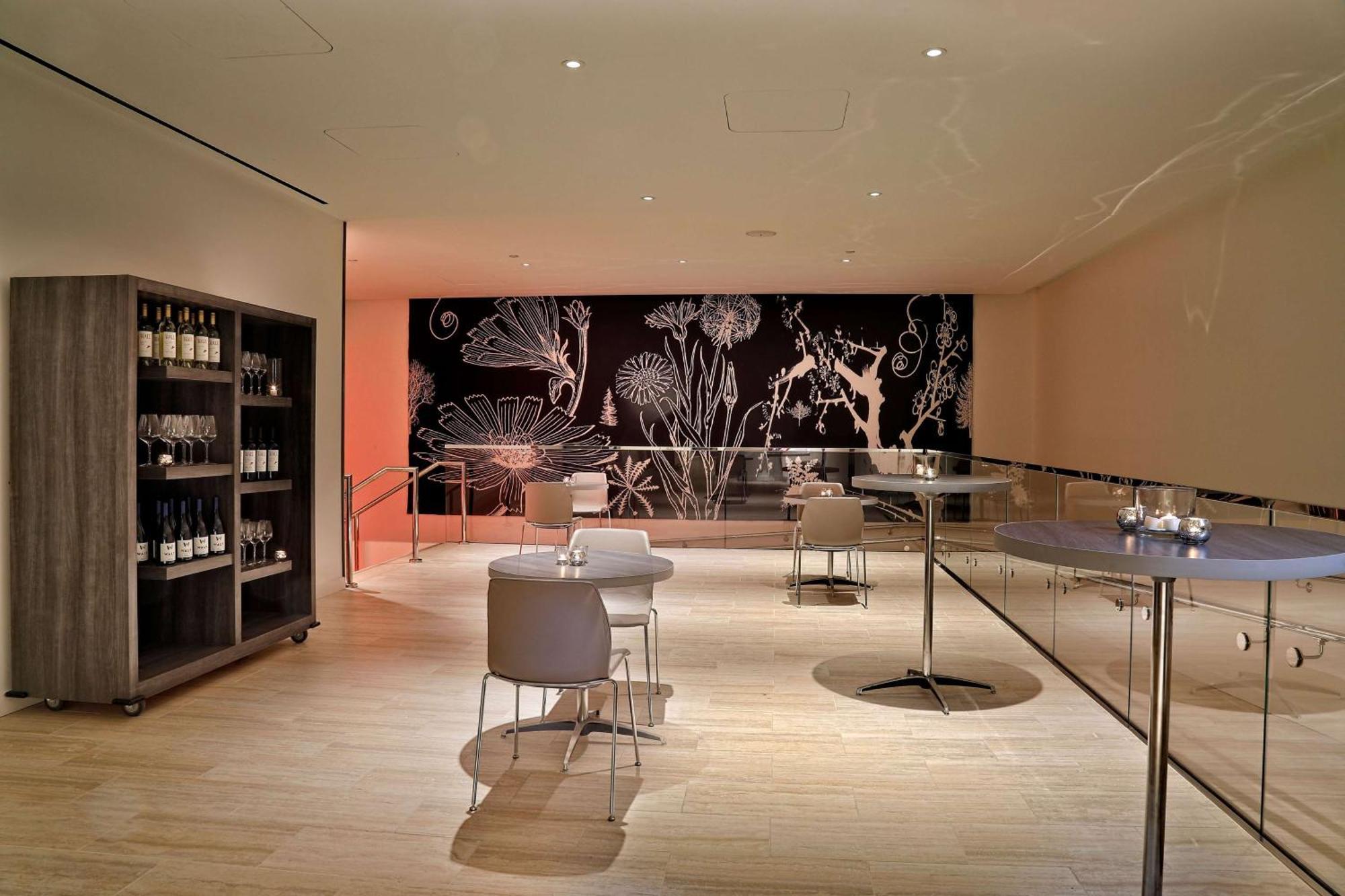 Hall Arts Hotel Dallas, Curio Collection By Hilton Exterior photo