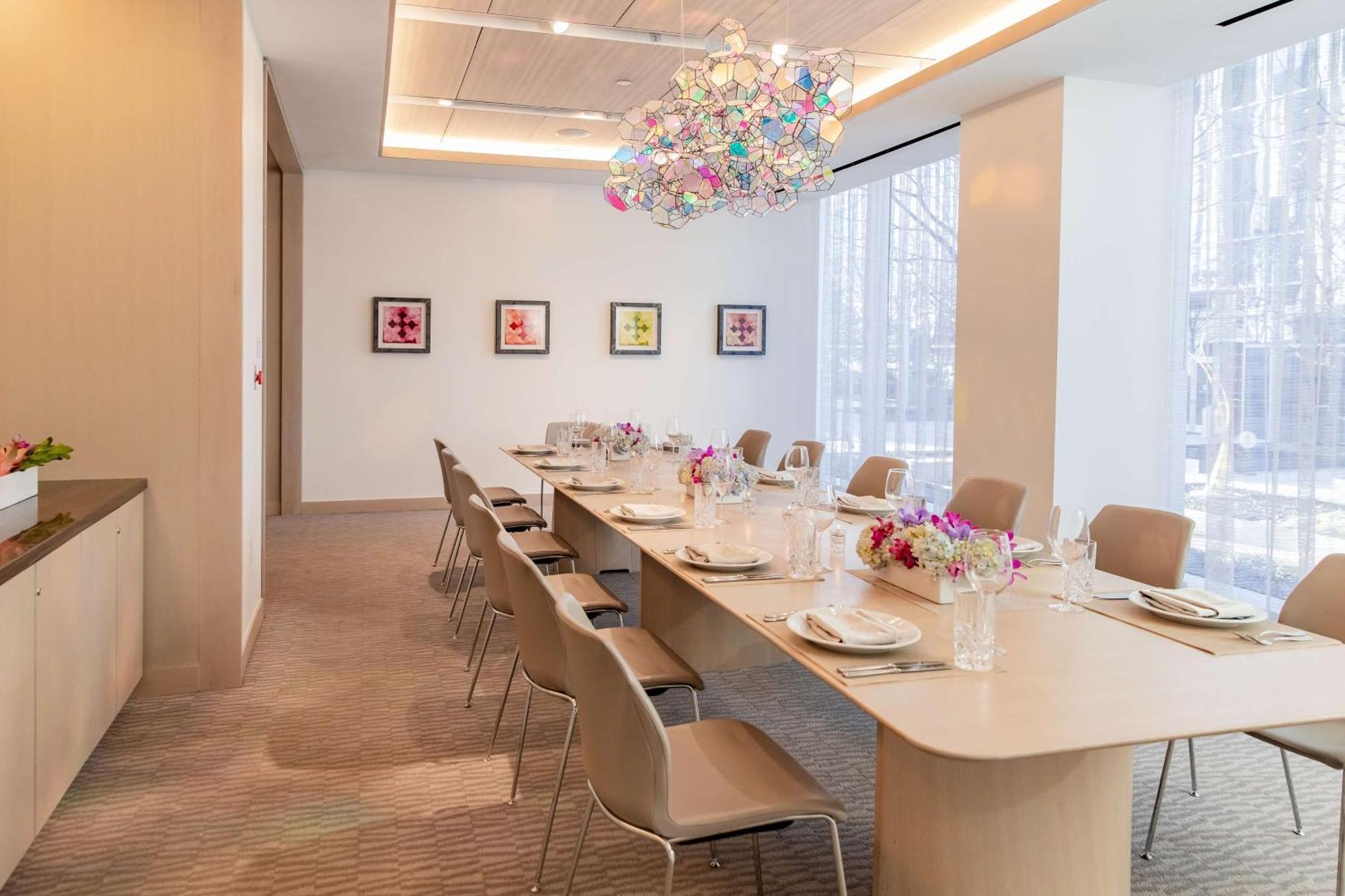 Hall Arts Hotel Dallas, Curio Collection By Hilton Exterior photo
