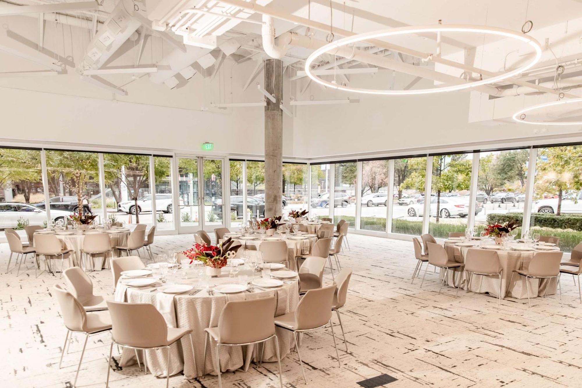 Hall Arts Hotel Dallas, Curio Collection By Hilton Exterior photo