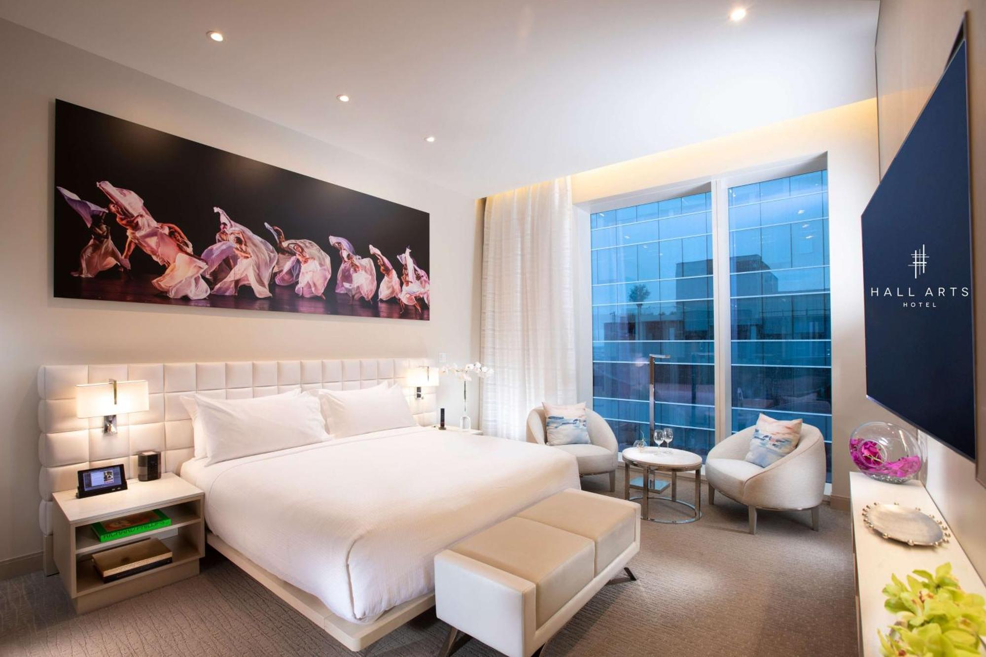 Hall Arts Hotel Dallas, Curio Collection By Hilton Exterior photo