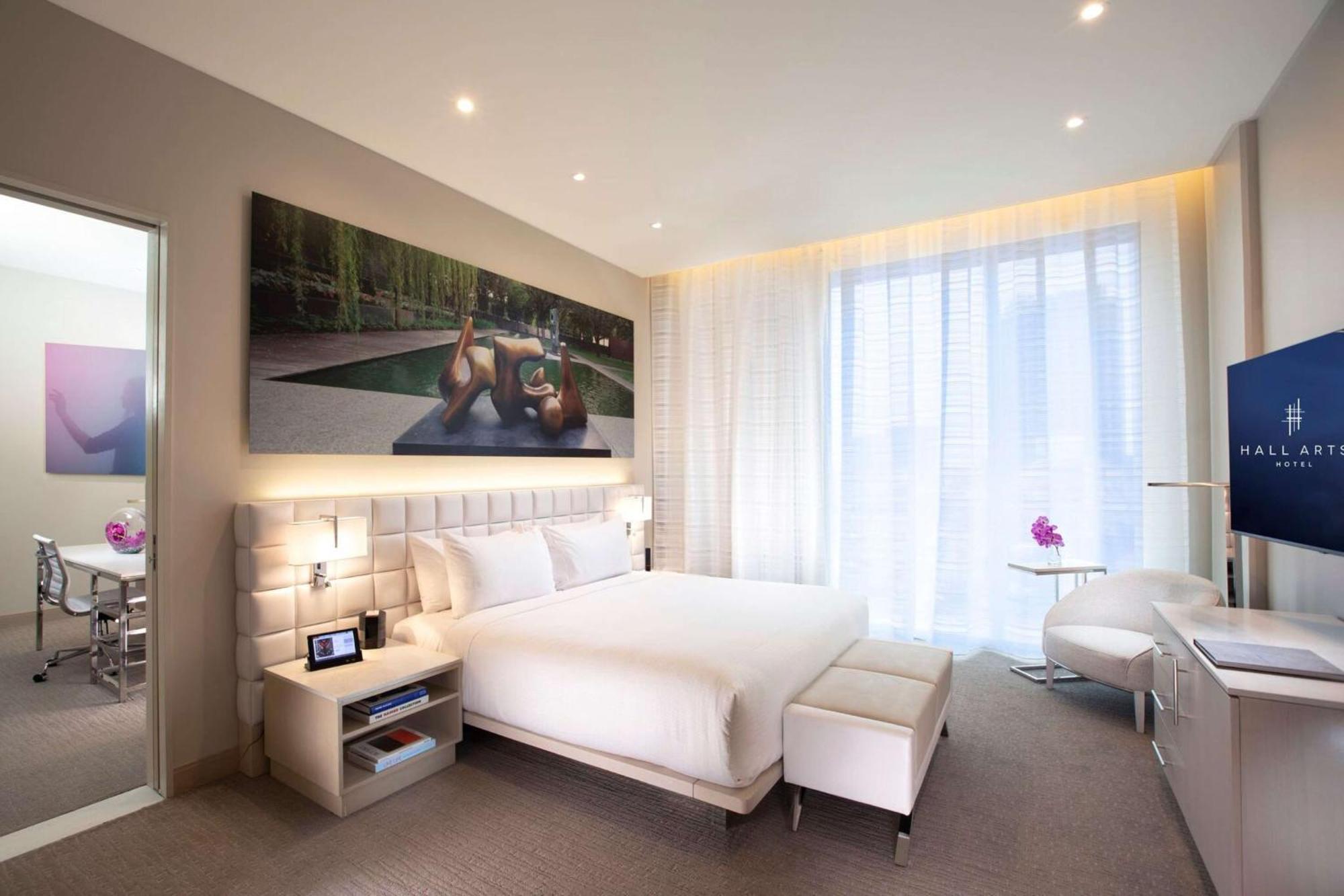 Hall Arts Hotel Dallas, Curio Collection By Hilton Exterior photo