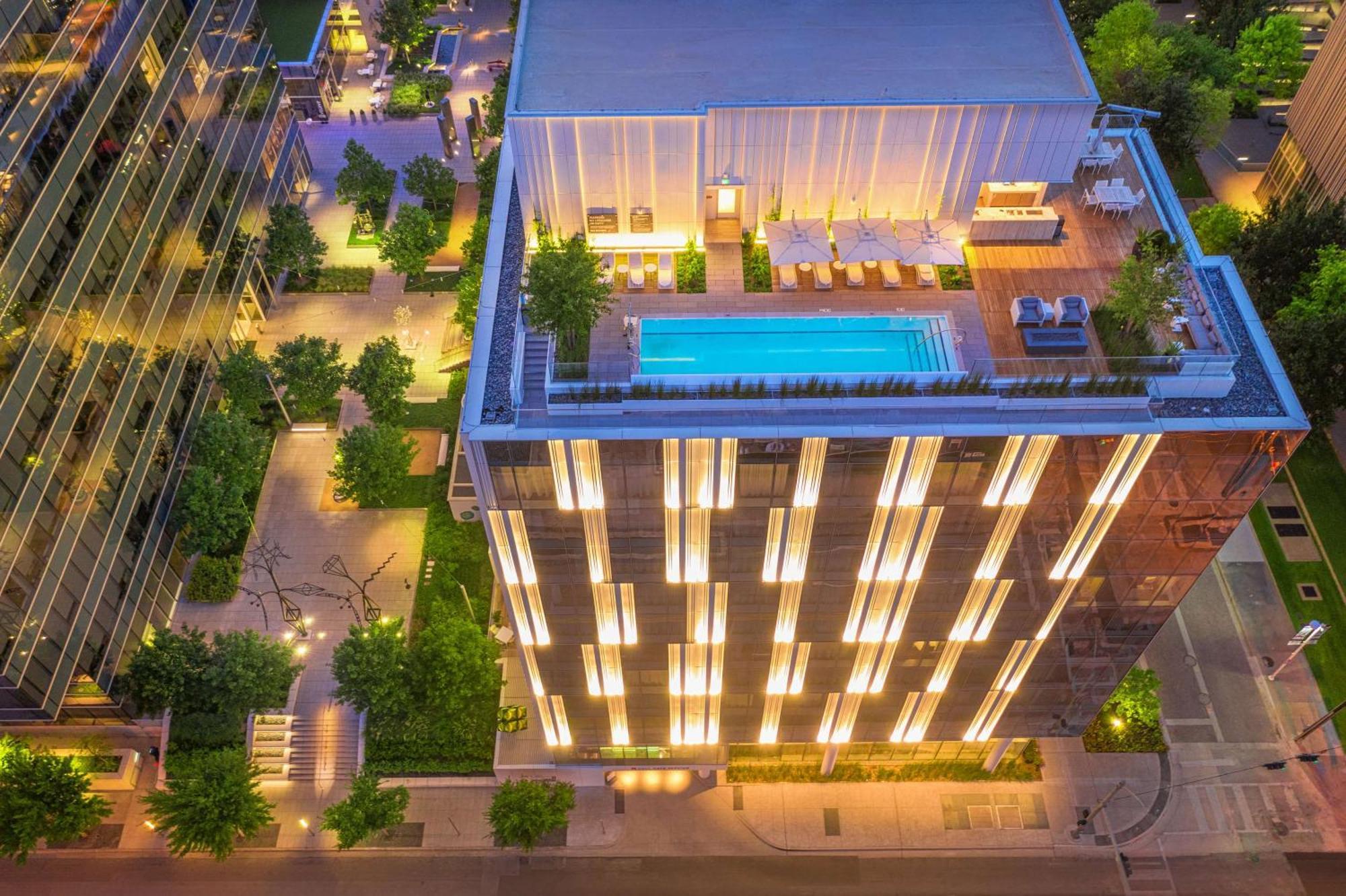 Hall Arts Hotel Dallas, Curio Collection By Hilton Exterior photo